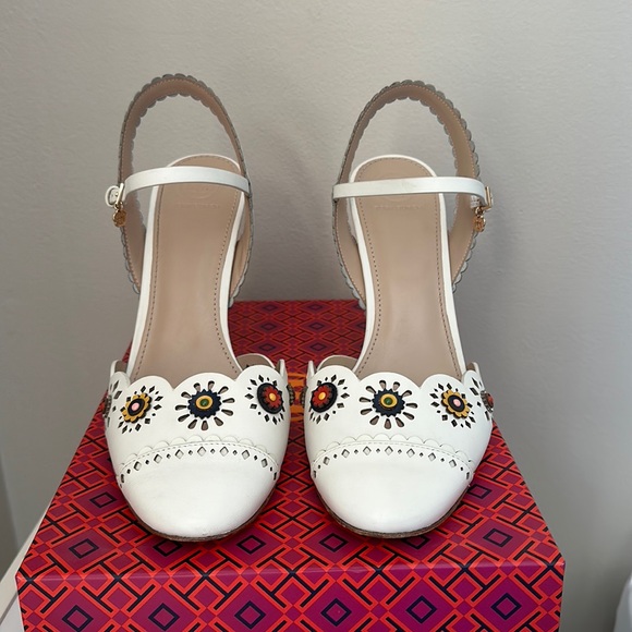 EUC Tory Burch Marguerite Perforated 105mm Slingback Heels - Ivory, Size 10 - Picture 3 of 12
